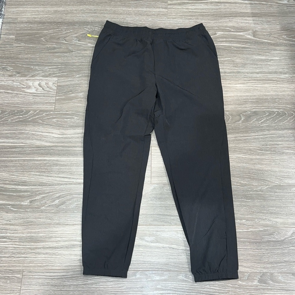 Apana running joggers. Size L. NWOT